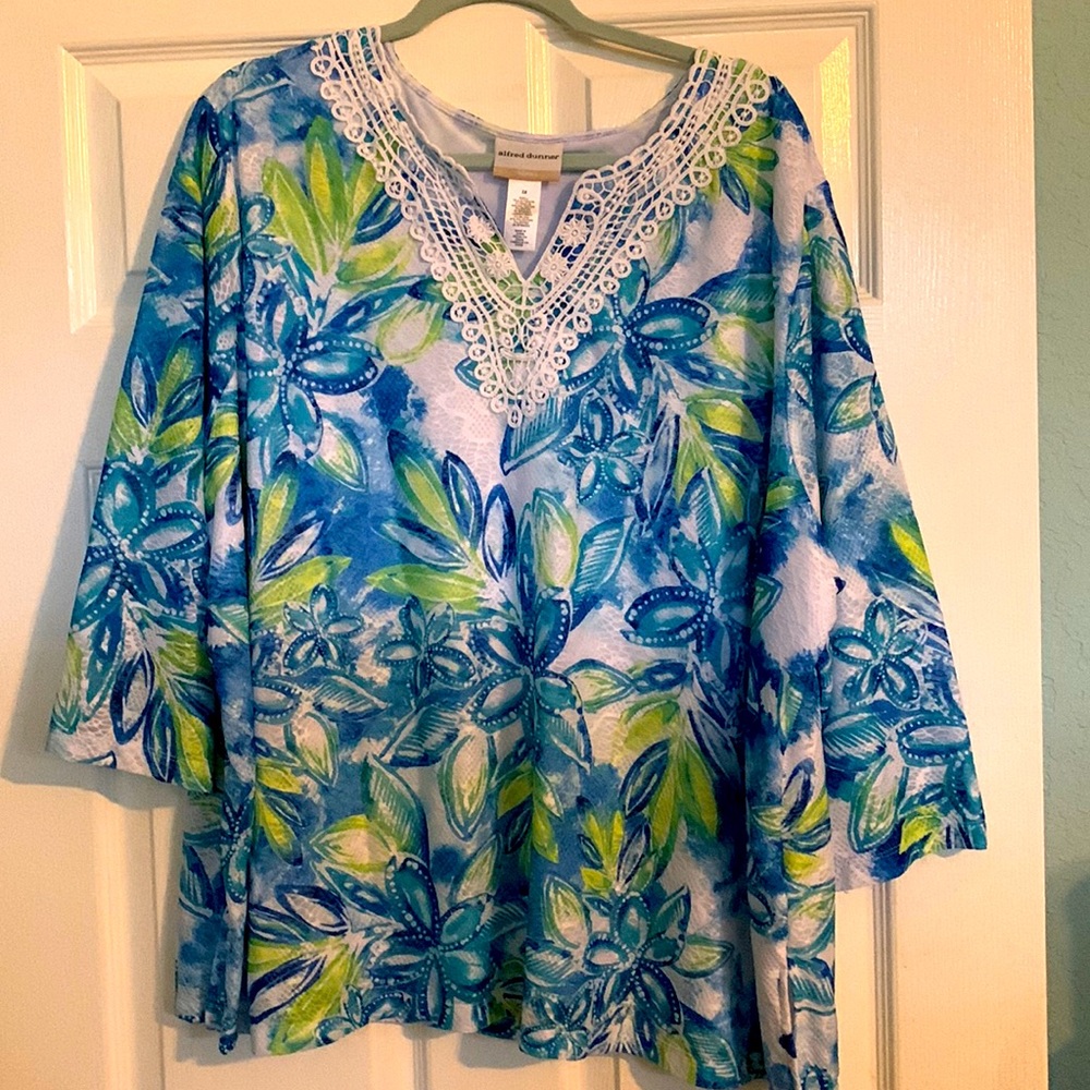 FabuPlus Alfred Dunner, stunner!   Worn a few times, like new. No ironing, lined